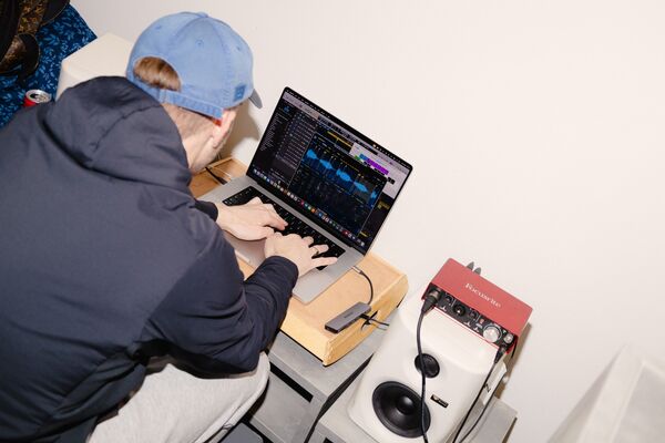 Behind the Scenes — photography by HAVA