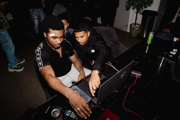 Behind the Scenes — photography by HAVA